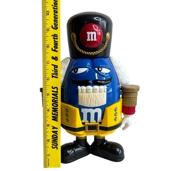 M & M Limited Edition Nutcracker Blue Candy Dispenser Christmas M&M's Holiday - Picture 4 of 12